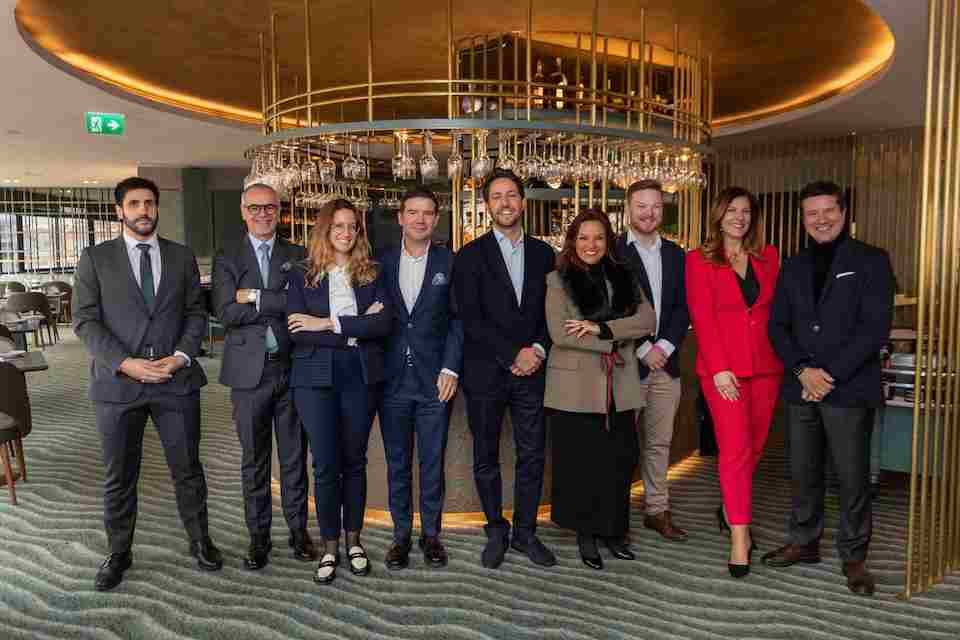 da Esquerda para a Direita: Samuel Oliveira, Paulo Almeida, Sofia Varandas, Mário Maximino, Manuel Climent, Carla Maximino, Sean Downey, Elsa Rodrigues e Miguel Andrade