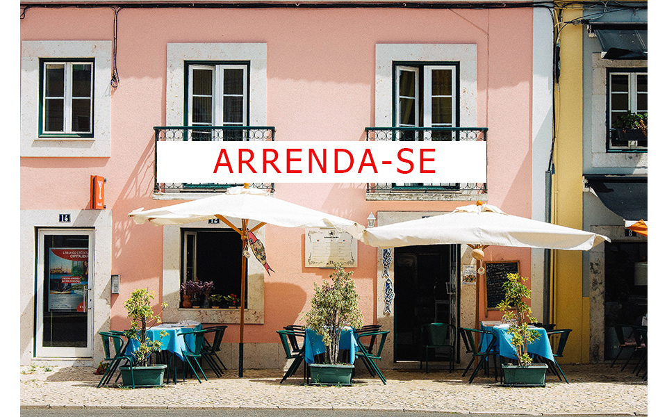 LISBOA - Photo by Clifford on Unsplash.jpg