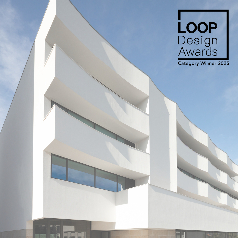 Edifício Aurora 10, Ponte de Lima, do arquitecto Tiago do Vale - Foto João Morgado