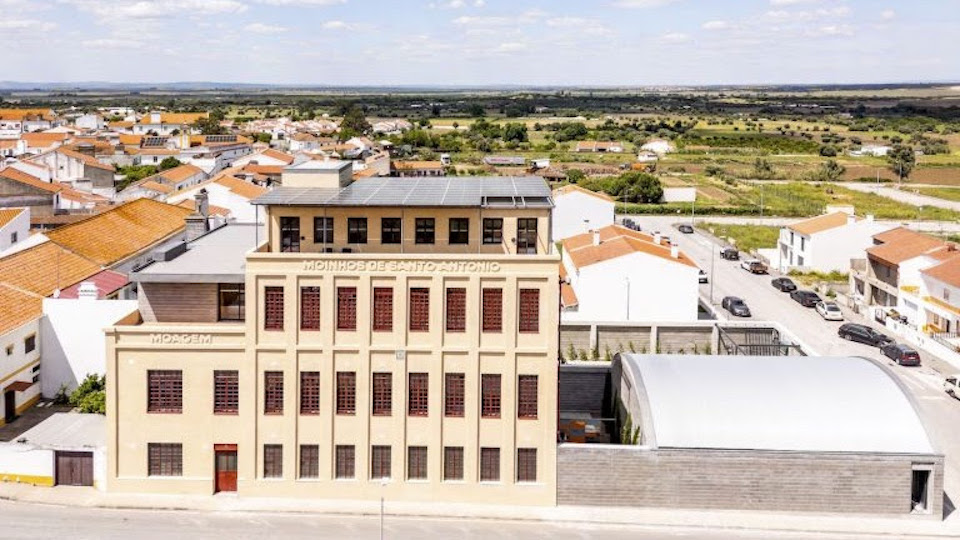 Reconversão de antiga moagem alentejana distinguida nos LIV Hospitality Design Awards 2025