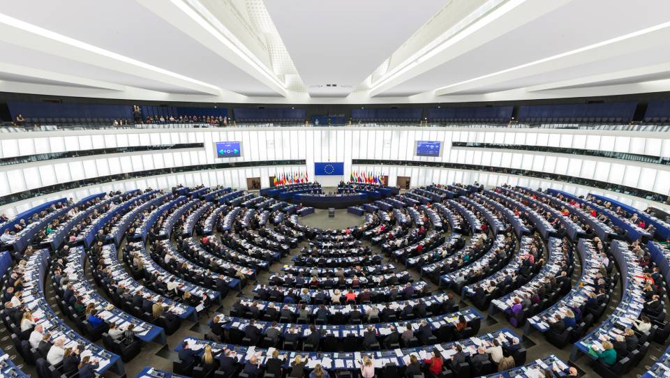 European_Parliament_Strasbourg_Hemicycle_-_Diliff (1).jpg