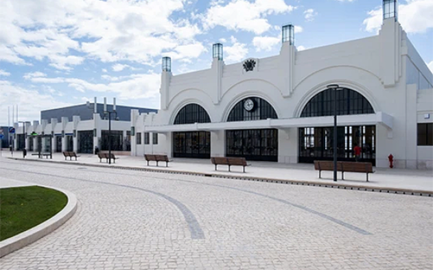 Prémios Valmor para Estação Sul Sueste, Funicular, ISCTE, Liceu Camões e prédio de habitação