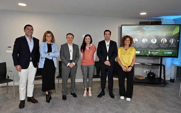 João Sousa, Madalena Azeredo Perdigão, Nuno Baptista, Ana Pinho, Bento Aires e Fernanda Pedro