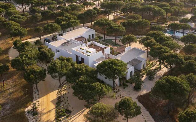 Uma casa na Comporta: o luxo discreto entre pinheiros e sobreiros
