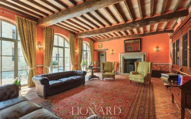 História e luxo no coração da Itália à venda por 18,5 M€