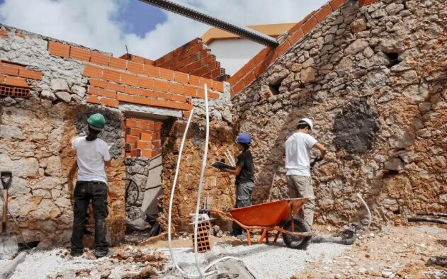 Just a Change reabilitou 500 casas e apoiou mais de 6.600 pessoas em 2024