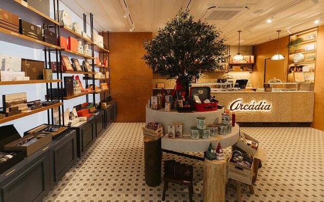 Nova loja em Setúbal reúne chocolates Arcádia e vinhos Casa Ermelinda Freitas