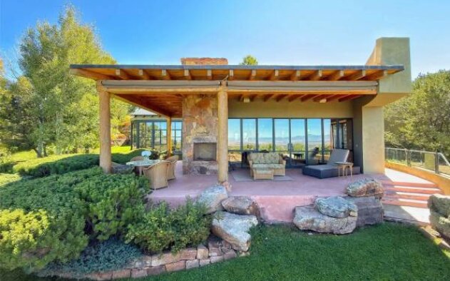 Villa onde Gene Hackman e a mulher morreram é colocada à venda por 5,4 milhões de euros