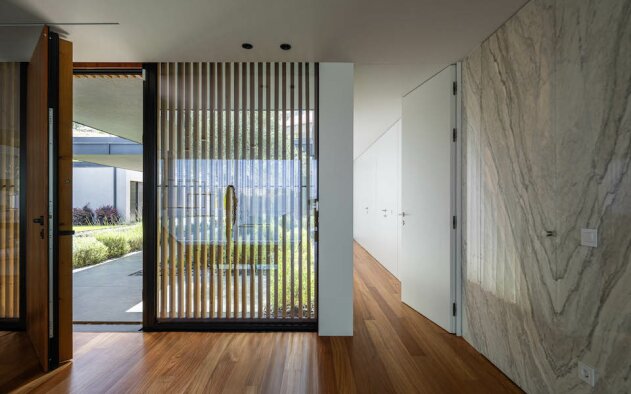 Casa da Encosta, em Santo Tirso, do arquitecto Ricardo Azevedo - Fotografias de Ivo Tavares Studio