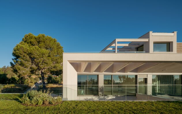 Villa Ayantam, do atelier OÖD Architects, em Marbella, Espanha