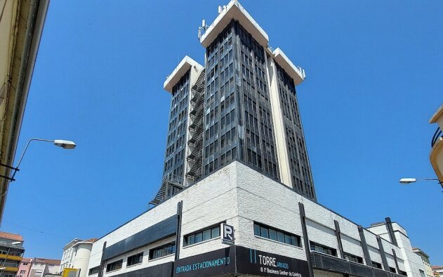 Torre Arnado, em Coimbra - Wikimedia Commons