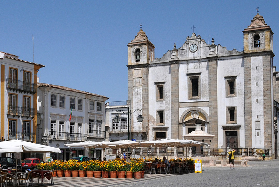 Évora torna-se o primeiro município alentejano a cobrar taxa turística municipal