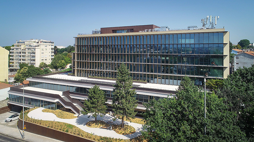 Cushman & Wakefield concretiza venda e arrendamento do edifício Mutual