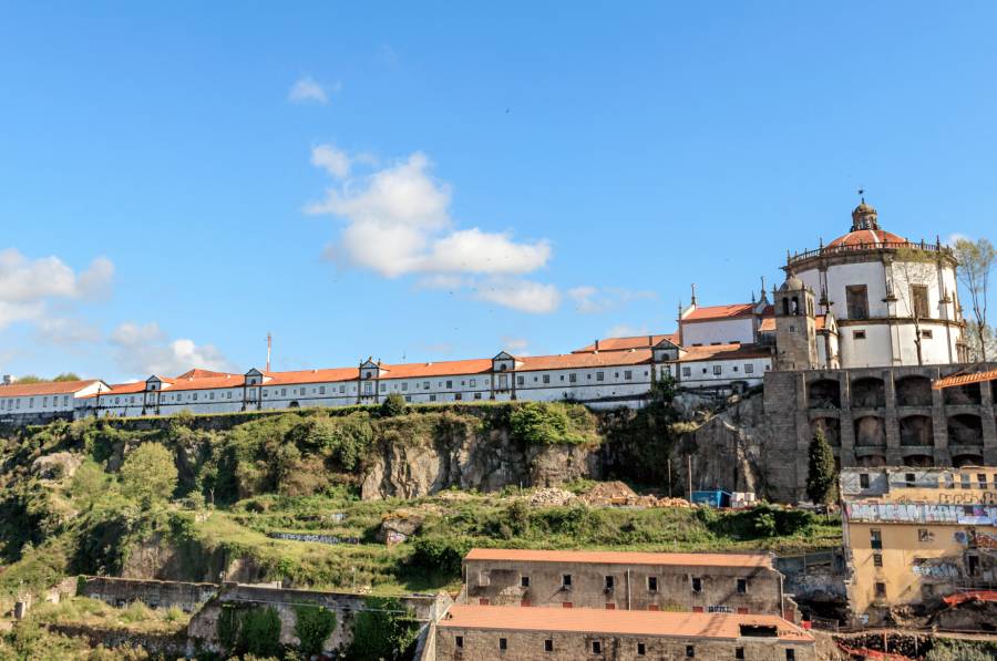 Mosteiro da Serra do Pilar - GAIA.jpg