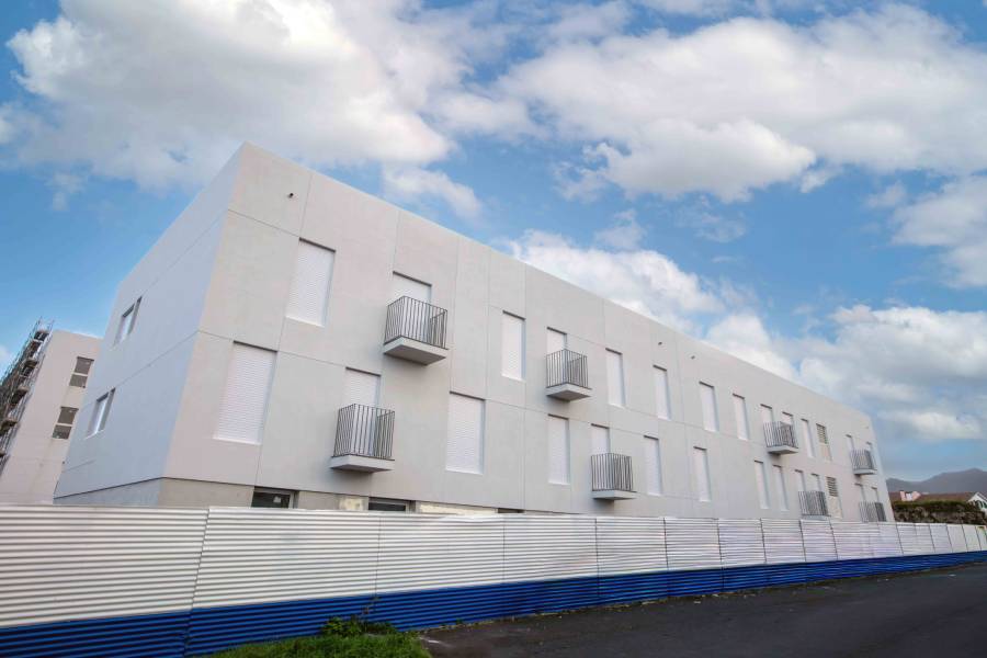 habitacao social nos Azores.jpg
