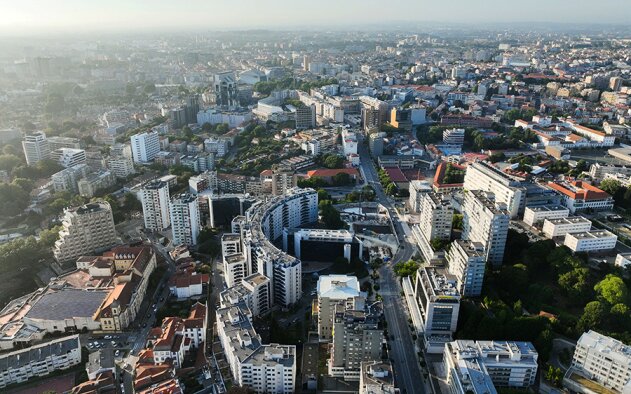 RE/MAX regista crescimento de 13,3% nas transacções de prédios até Agosto