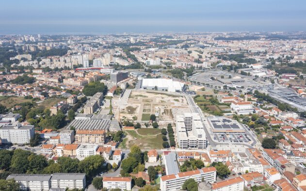 MOME, Revive - Amial no Porto