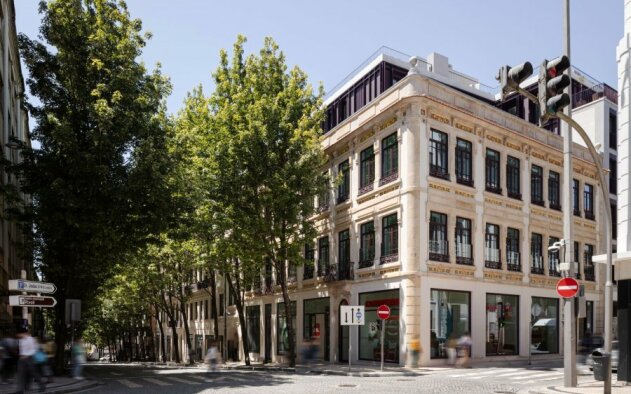 Bonjardim no coração do Porto com ocupação de 95% e marcas de referência