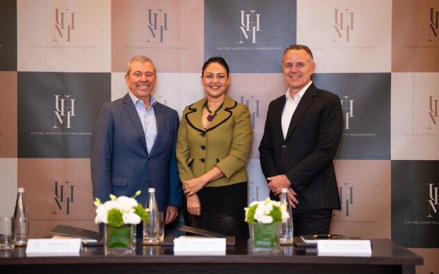 Carlos Leal, Deepika Arora, Klauss Assmann, UHM