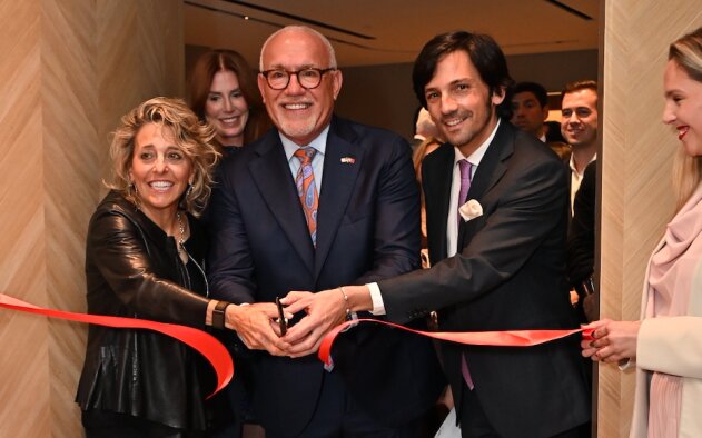 Pamela Liebman, John J. Arrigo e Hugo Santos Ferreira, Corcoran