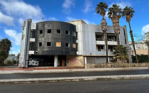 «Family office» Lusoproa vende antigo edifício da Cervejaria Lusitana em Carnaxide