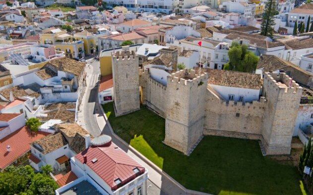 Câmara de Loulé formaliza compra de 60 fogos para habitação pública por 15 M€