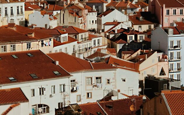 Preços da habitação estabilizam na venda e descem no arrendamento após pico de Fevereiro