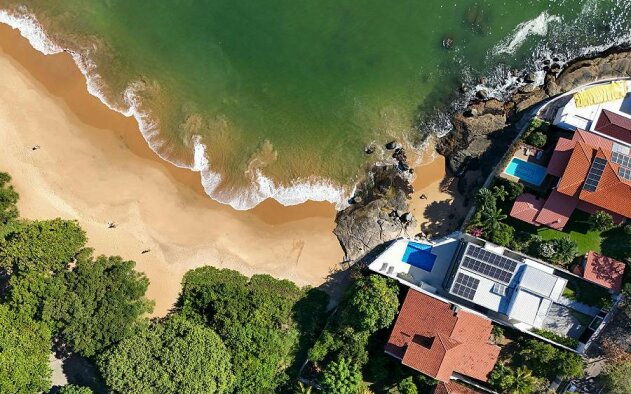 Procura por casas junto ao mar dispara mais de 140% em Portugal