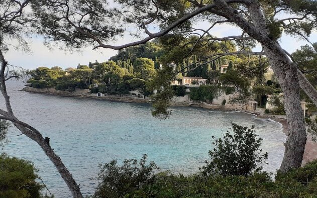 Côte d’Azur domina ranking europeu de vilas de luxo à beira-mar. Quinta do Lago surge como opção "acessível"...