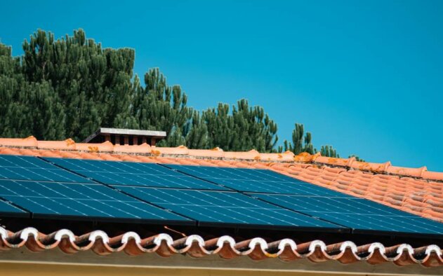 Procura por baterias dispara nos sistemas de energia solar